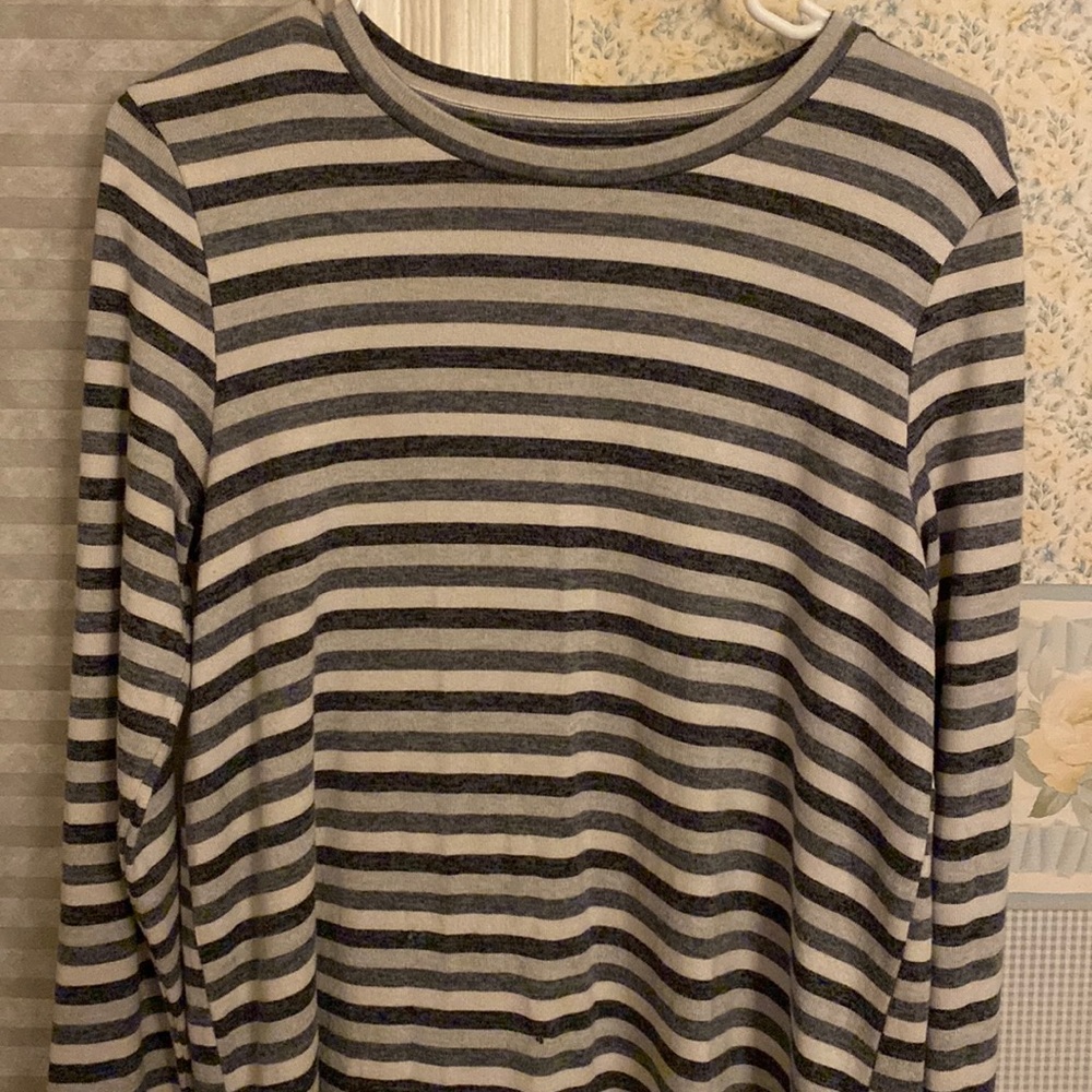 American Eagle Long Sleeve